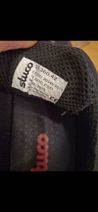 Продам кросівки, Ambitious 41 розмір,кросівки трекінгові Stuco 42p.