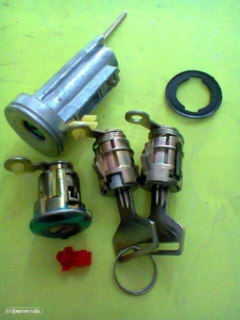 kit fechos canhões portas e ignição com chaves Toyota Corolla EE90