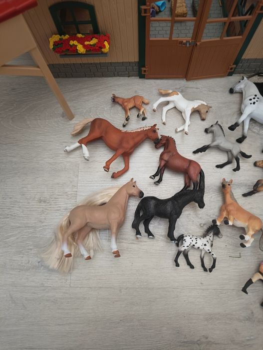Schleich konie stajnia