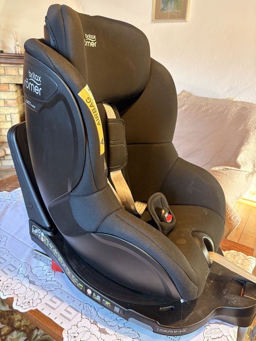 Britax Romer Dualfix M i-size 65-105 cm, =< 18 kg
