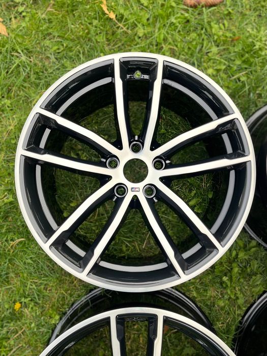 Felgi aluminiowe BMW 18 cali 5x112 / 662M g30 7855081 / 7855082