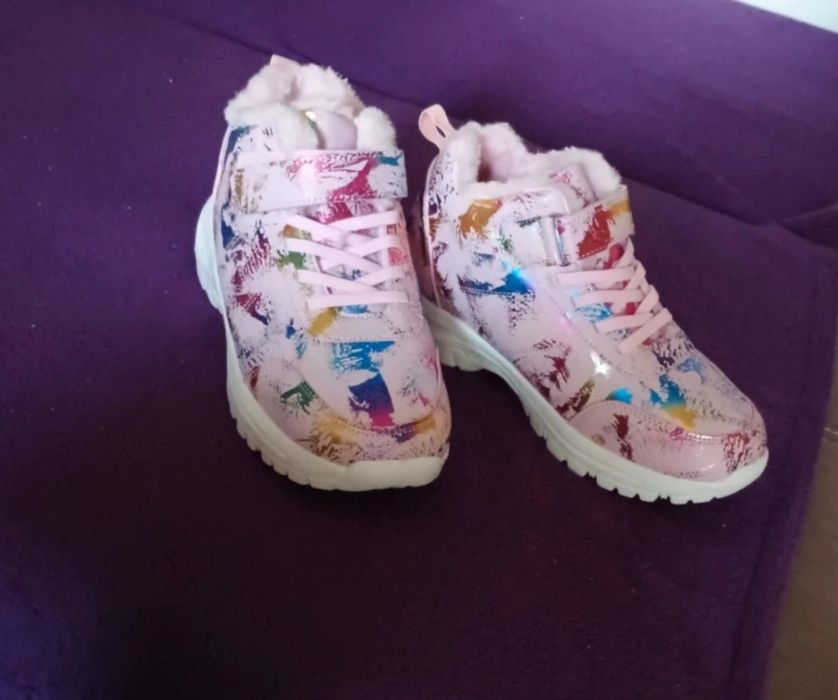Buty      damskie
