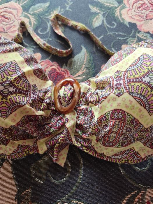 Góra od kostiumu kąpielowego bikini na regulowane ramiączko na szyję r