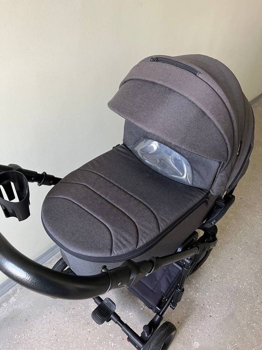 Колиска в ідеальному стані