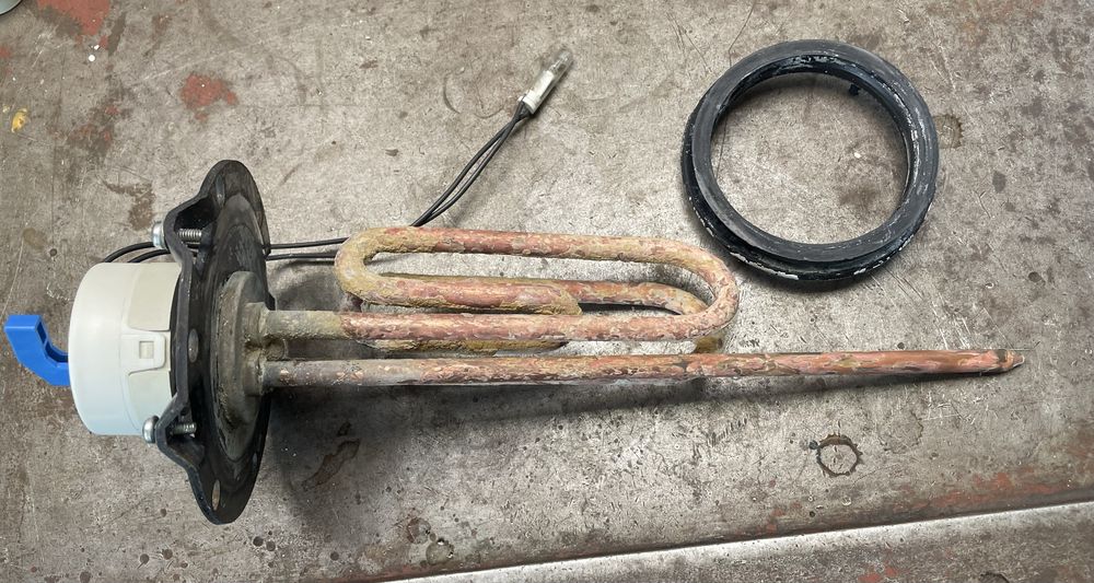 Тен для бойлера 1500Вт б/у