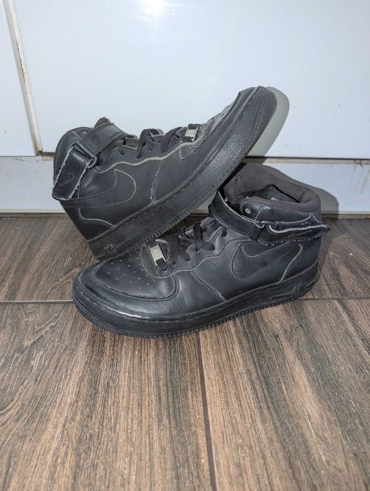 Nike Air Force 1 Mid Triple Black