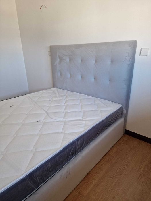 Camas de Casal Estofadas de Luxo 199€ Disp. em Várias Cores! 190x140m!