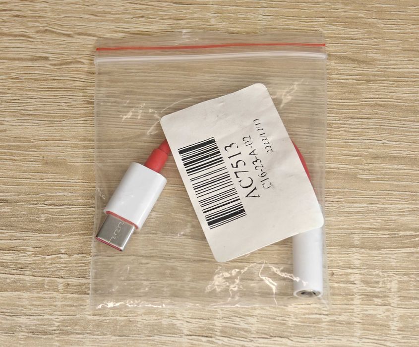 Переходник One Plus USB Type-C на Mini jack 3.5 мм.