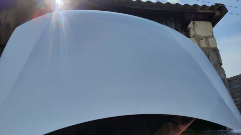 VW Golf VI maska pokrywa silnika