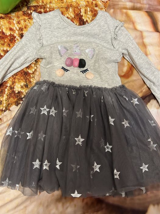 Нарядное платье на девочку