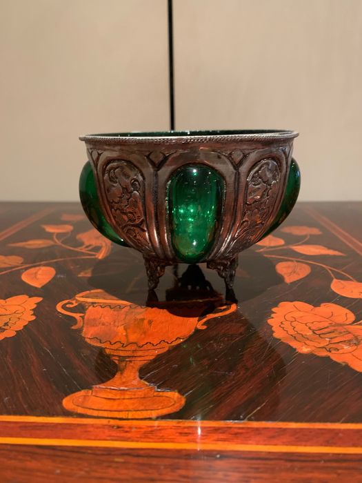 Taça oriental em vidro