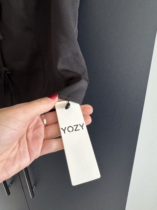 Top kamizelka czarna nowa z kokardkami YOZY L 40/42