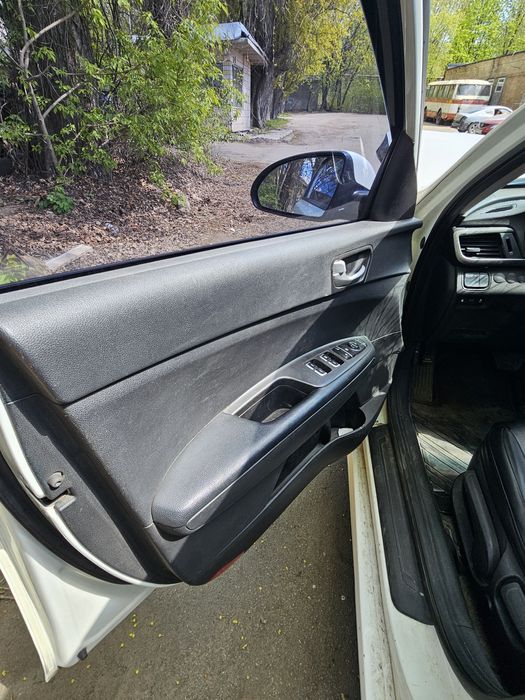 Kia    K5    2016