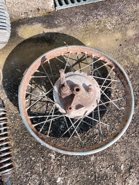 Várias peças de motorizadas