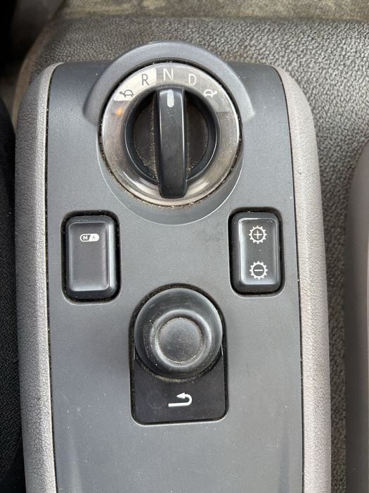 Daf LF cx de cortinas/plataforma retratil