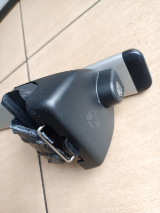 OEM bagażnik dachowy na relingi do Skody Superb Combi