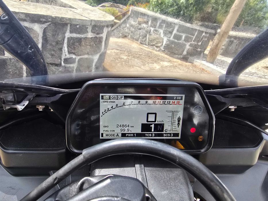 Yamaha YZF-R1 2015