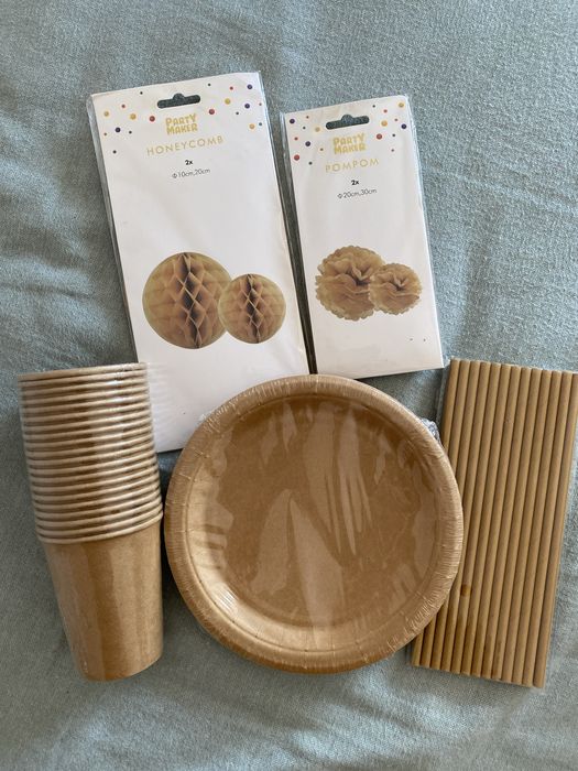 Diversos kits de festa (dourado, preto&branco, iridescente, craft, etc