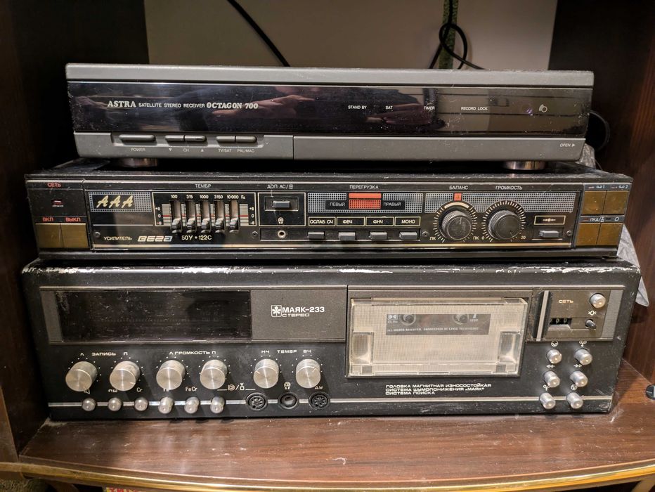 Відеомагнітофон HAN-TOR