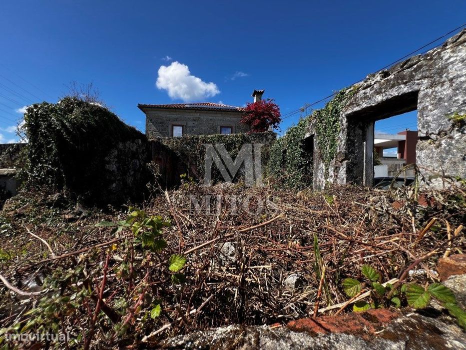 Moradia em ruina para venda em Santa Marta de Portuzelo - Viana do ...