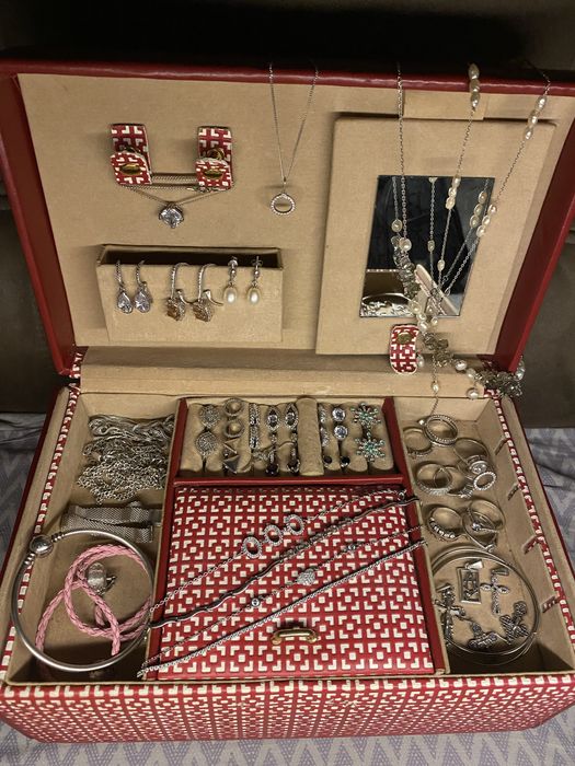 Серебро, серьги, цепочки, кулоны, браслеты, кольца