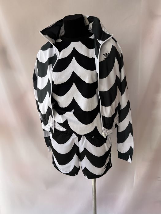 Костюм /вітровка.футболка,шорти/ чорно білий adidas performance x marimekko original