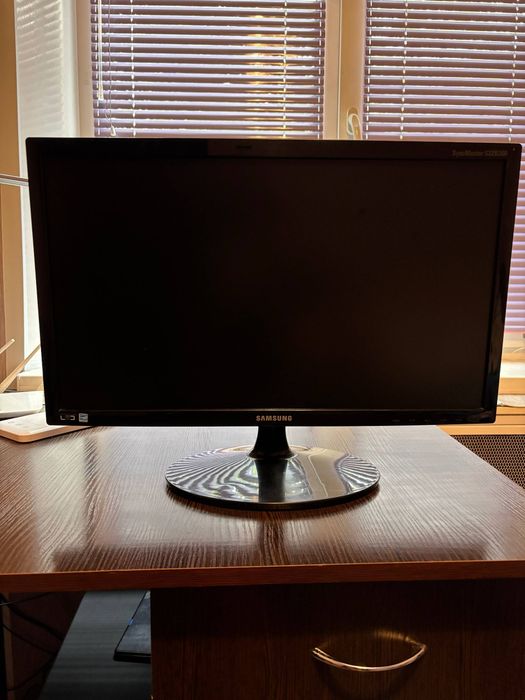 Монітор Samsung SyncMaster S22B300B
