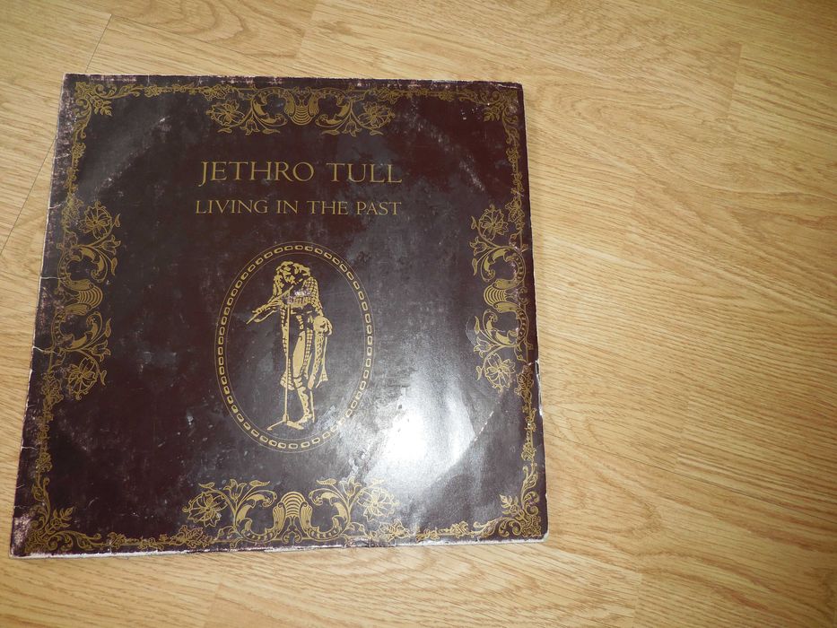 JETHRO TULL 'Living in the past---2LP