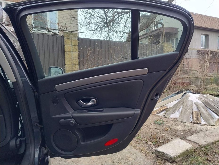 Продам авто Renault Laguna 1.5 дизель / Рено Лагуна