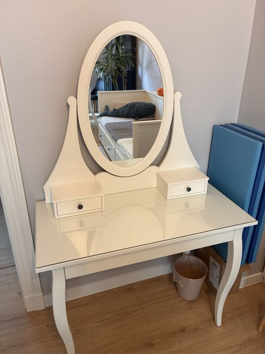 Toaletka z lustrem Ikea Hemnes w idealnym stanie