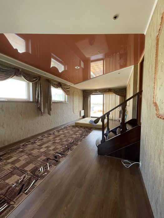 Шикарная усадьба у озера