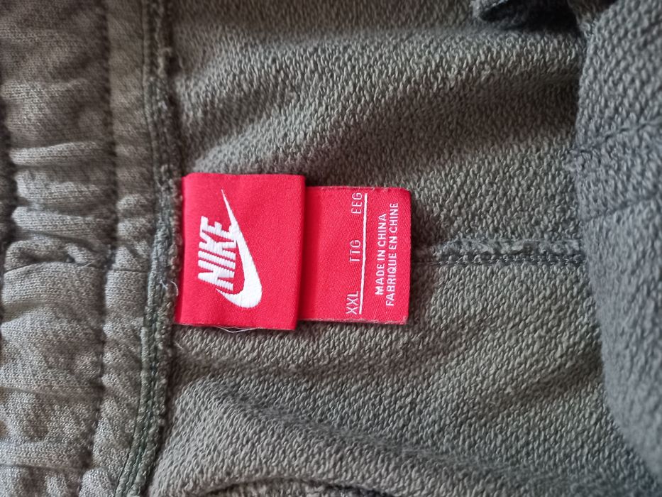 Продам шорты Nike Air Max