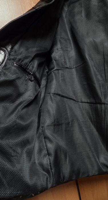 Чоловіча шкіряна куртка з утепленням