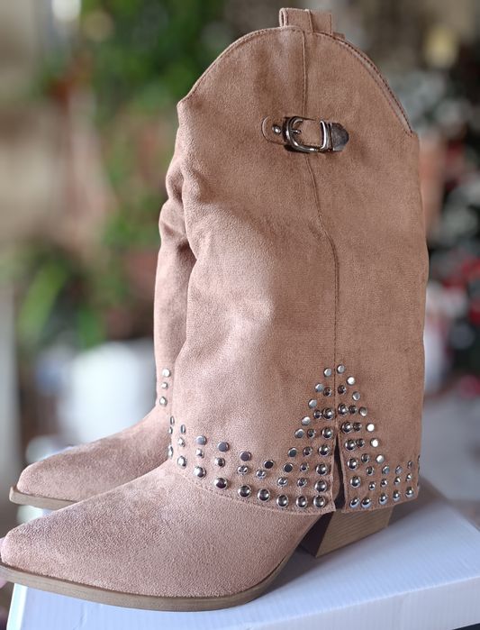 Texana camel n 40 com tachas cravadas , 
 Nunca usada com caixa origin