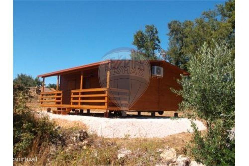 Casa de campo pronta a habitar