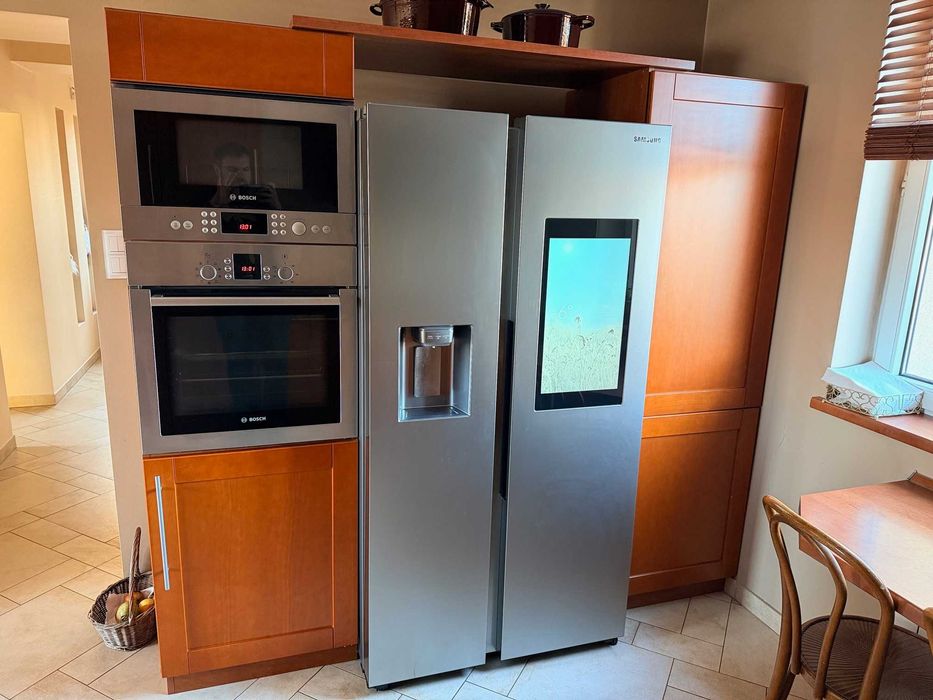 Meble Kuchenne + Sprzęt Bosch  STAN Bardzo Dobry DREWNIANE FRONTY