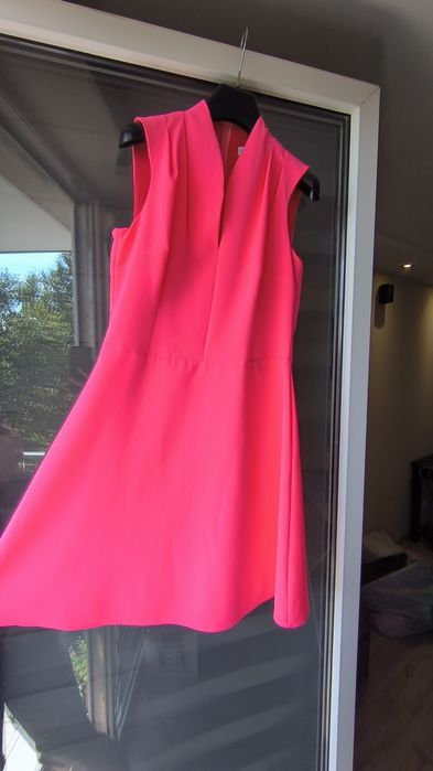 Sukienka koktajlowa różowa Numoco