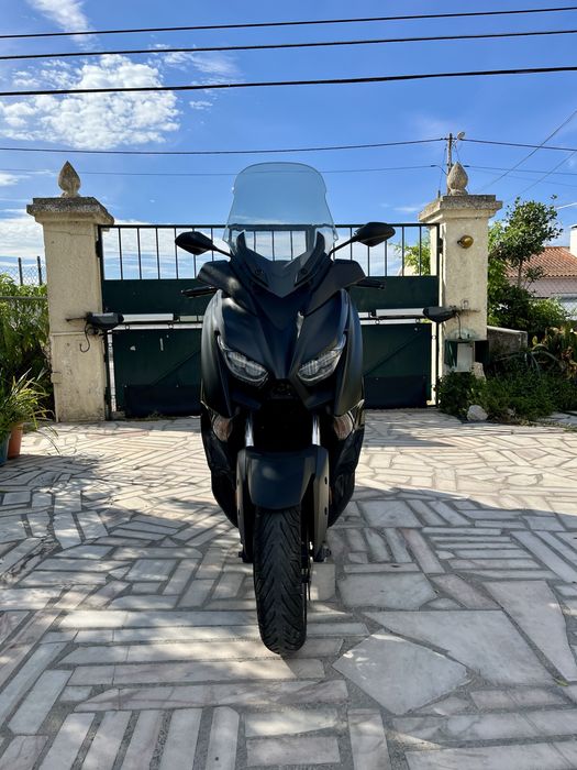 Yamaha XMAX 400 Iron Max