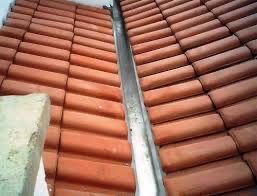 Reparos em Telhados/ Limpeza de Calheiras e Algeroz