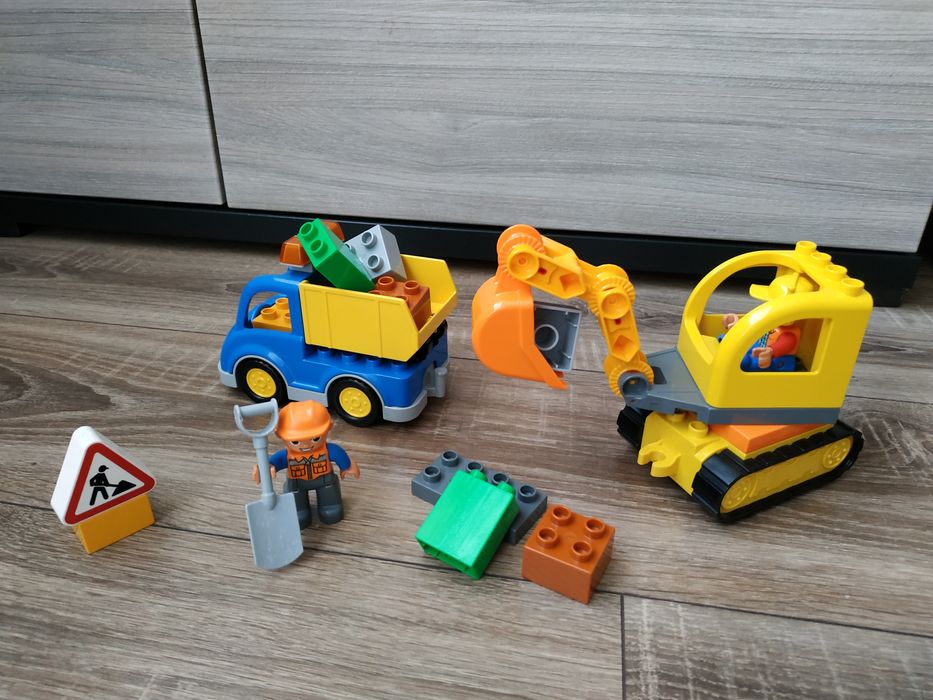 LEGO Duplo 10812, ciężarówka i koparka gąsienicowa