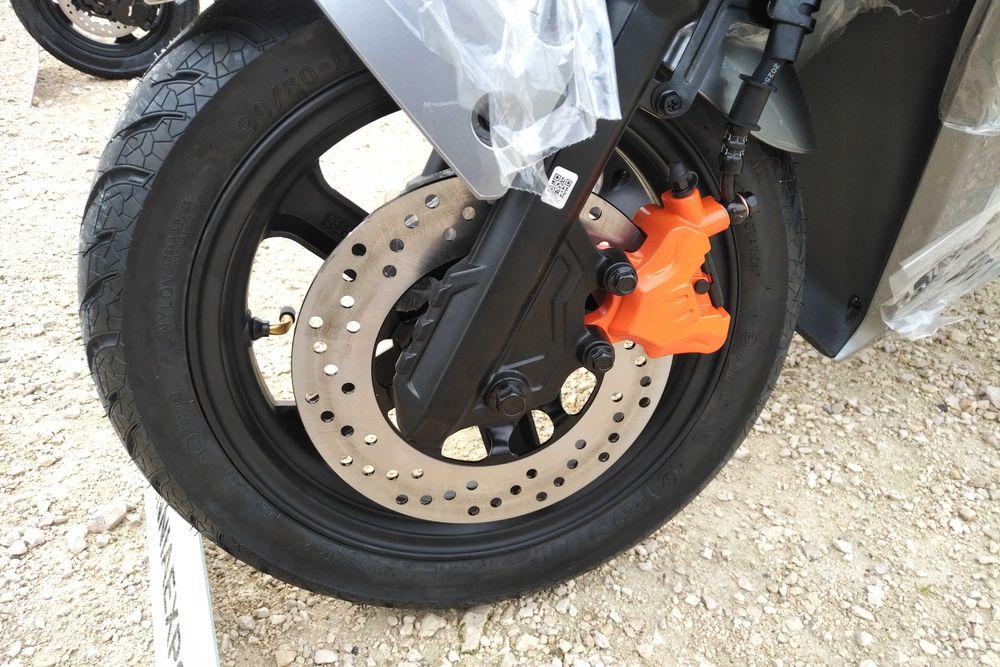 Luyuan S90 Pro Max 72V45Ah | 5200W | 150Km | 80Km/h | C/ Matrícula