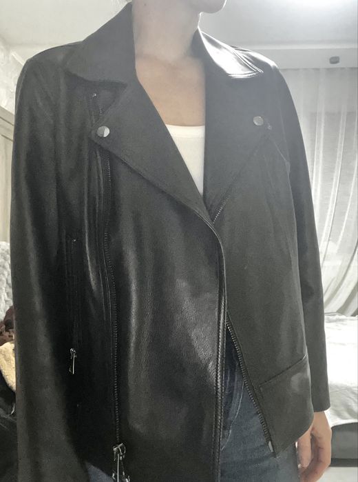 Жіноча шкіряна куртка massimo dutti