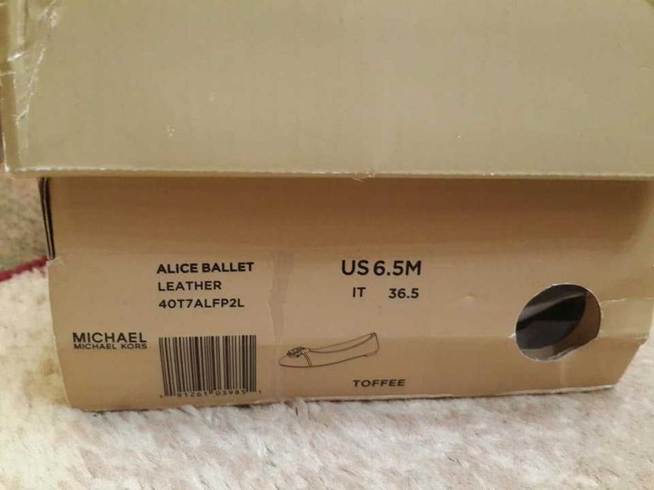 Балетки Michael Kors
Оригинал. Размер 6,5 американский.