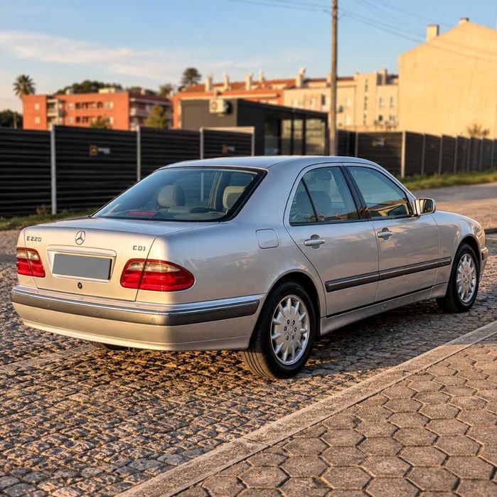 Mercedes-Benz E 220 CDI Elegance | Automático | 143cv | 218.000 Kms