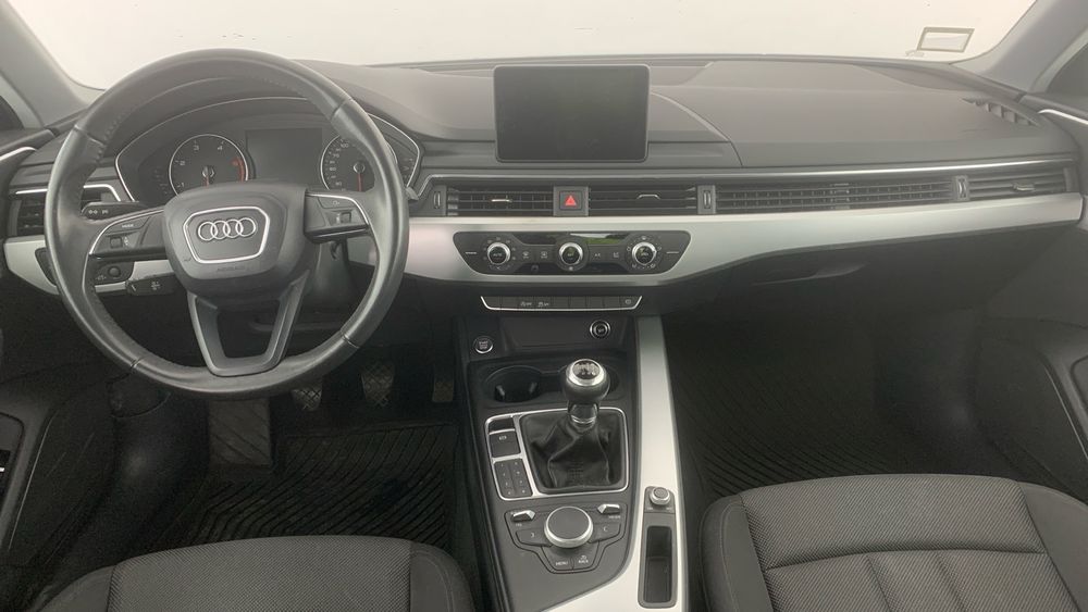 Audi A4 2.0 tdi 150 CV 2019 Impecável. Revisão Grande Feita.
