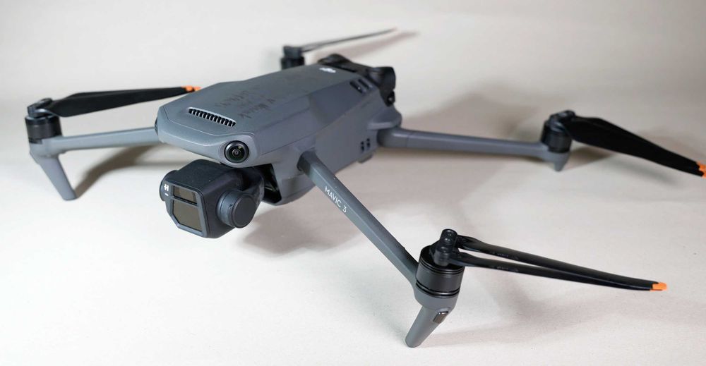 dron DJI MAVIC 3