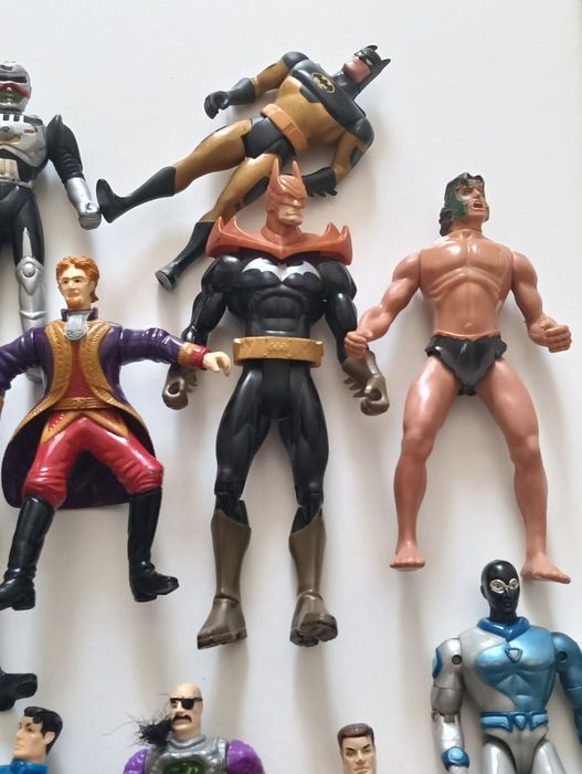 Lote 20 figuras de acção antigas coleccionáveis descontinuadas