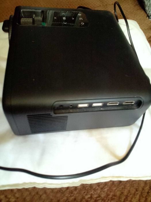 Projektor OVERMAX Multipic 4.2 Full HD  4500 ANSI lumen, Wi-Fi, Bluetooth