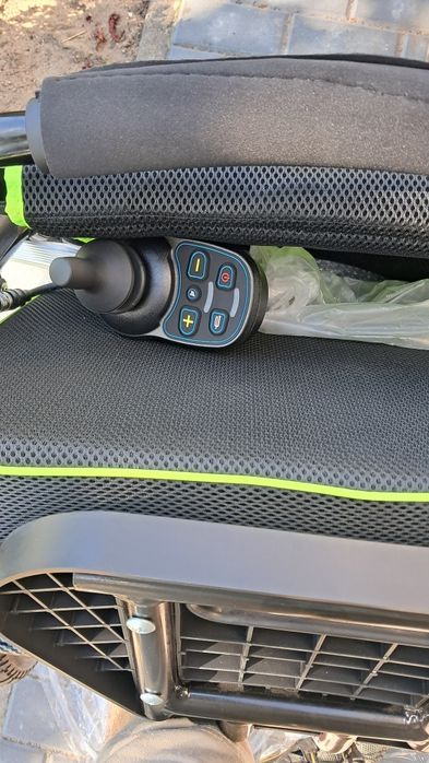 Sprzedam nowy wózek elektryczny