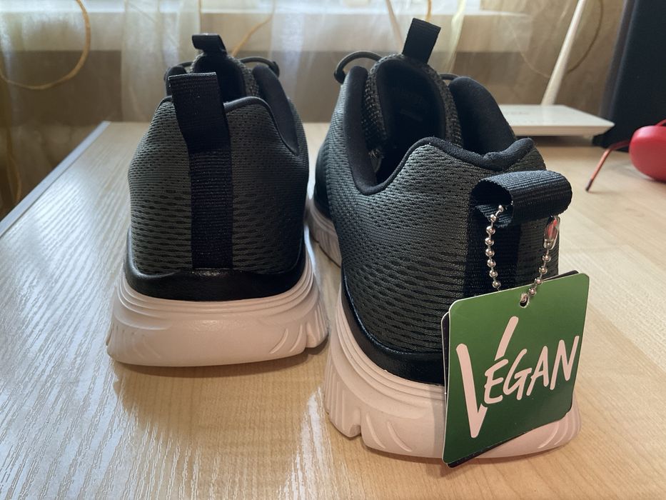 Кросовки чоловічі SKECHERS Нові